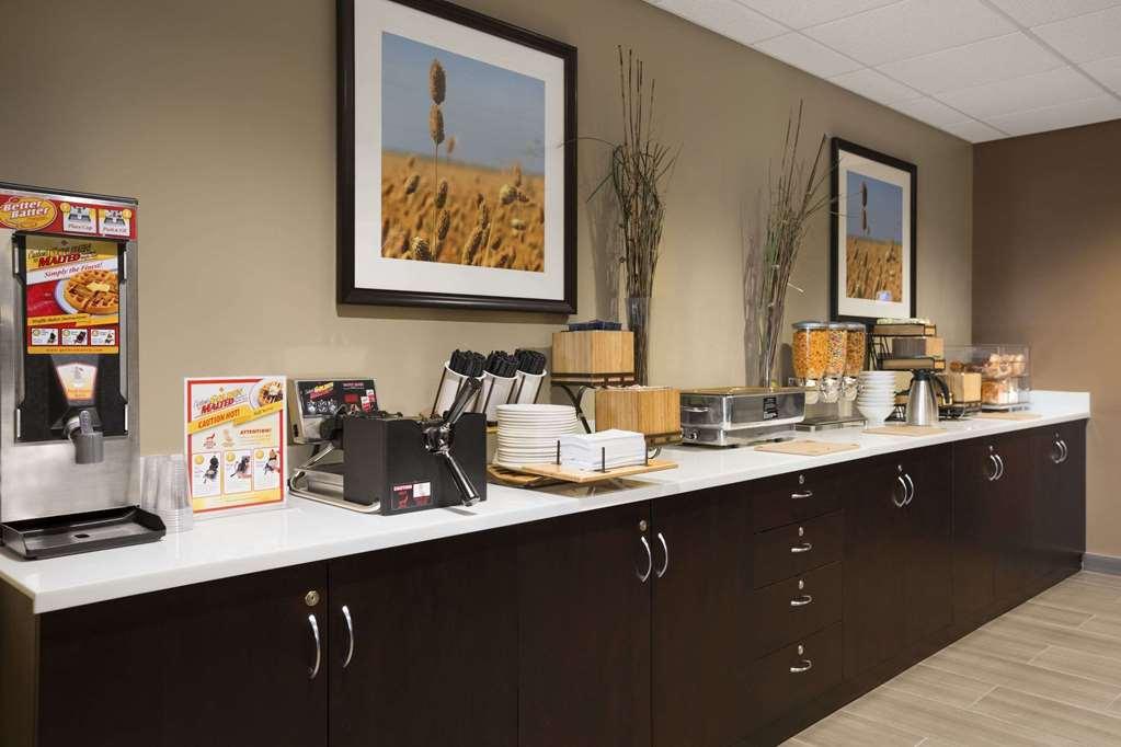 Microtel Inn And Suites By Wyndham Weyburn מתקנים תמונה