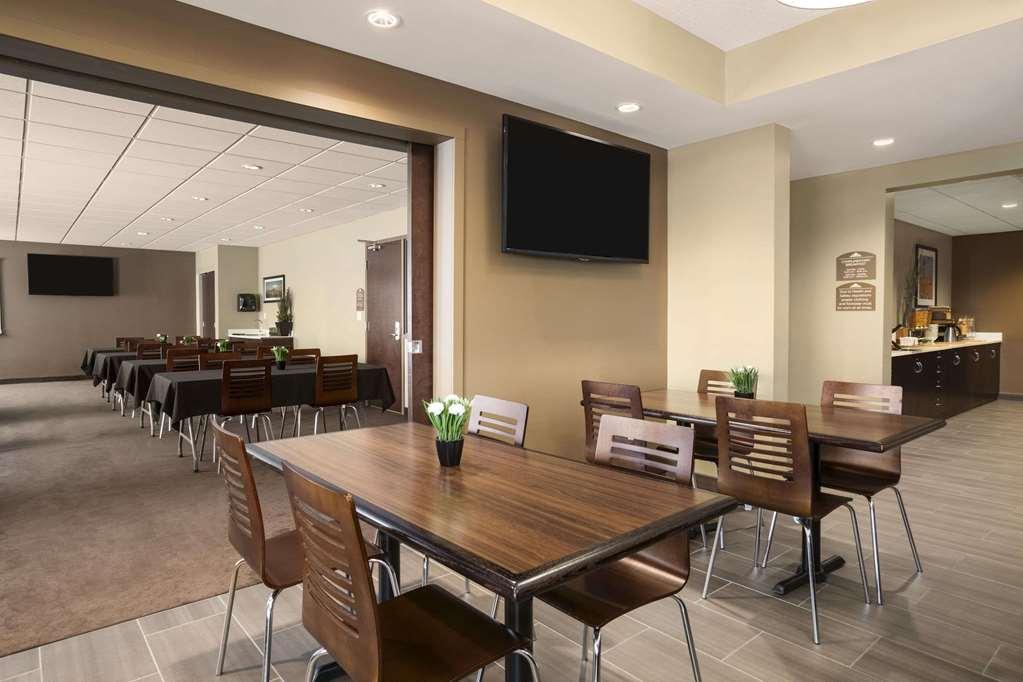 Microtel Inn And Suites By Wyndham Weyburn מתקנים תמונה