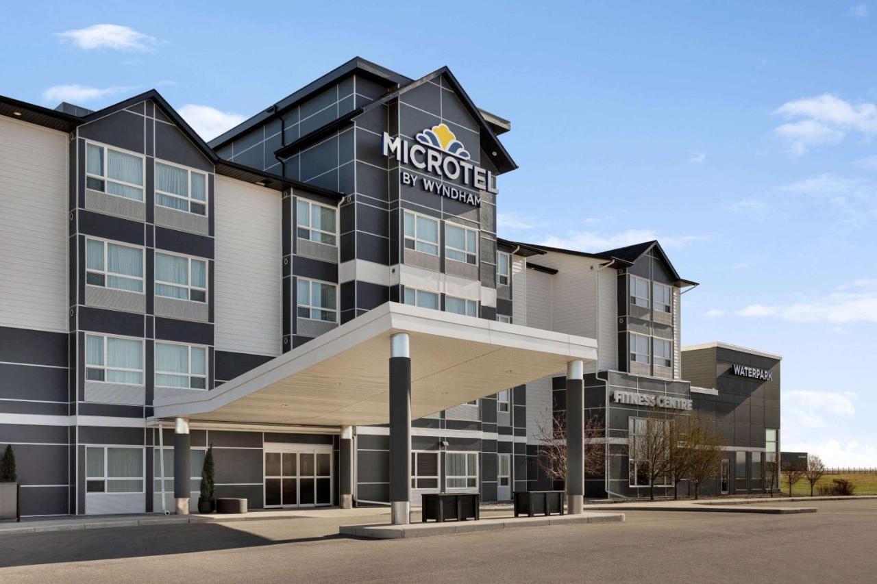 Microtel Inn And Suites By Wyndham Weyburn מראה חיצוני תמונה